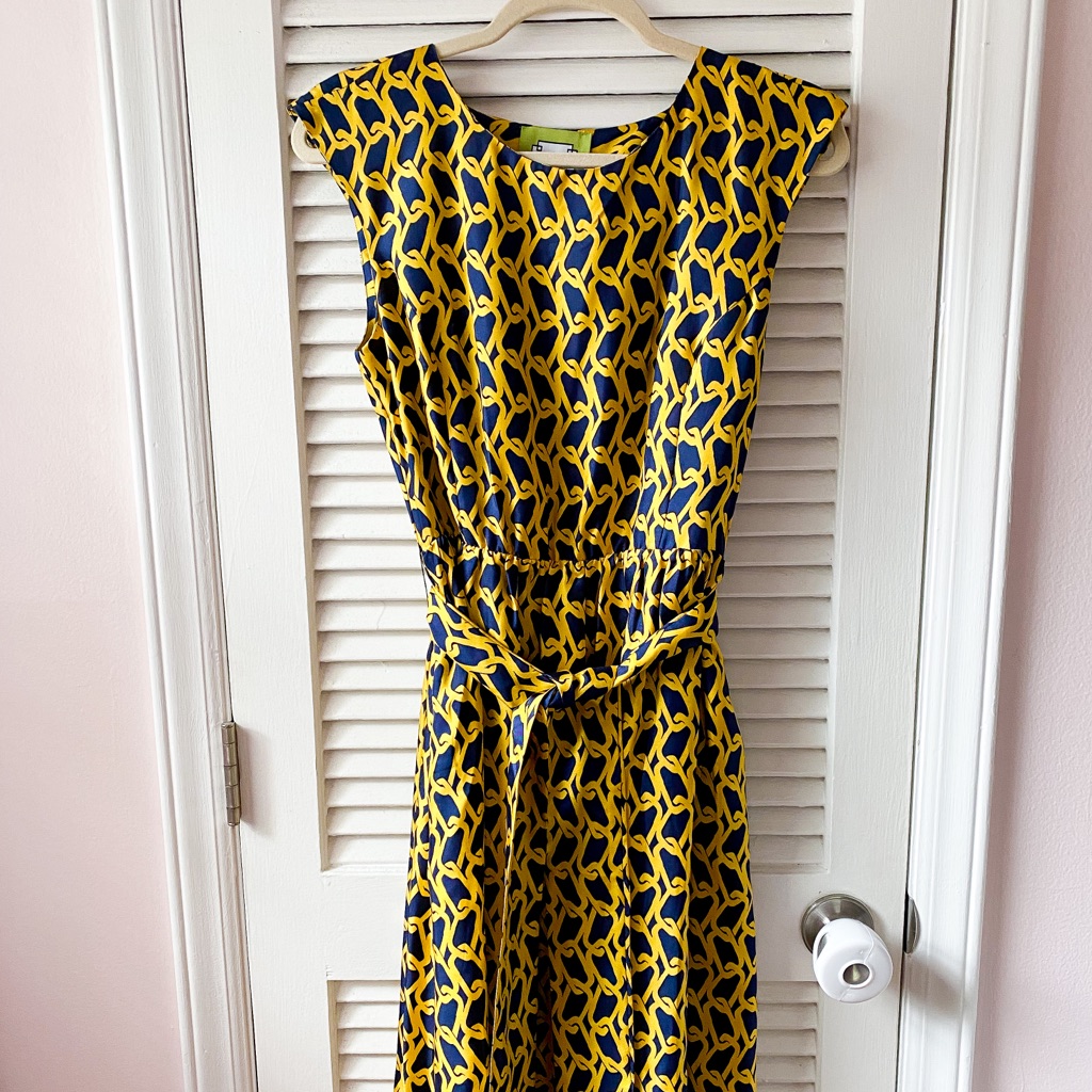 Elizabeth Mckay Belted Gold Chain Dress - 2 Euc